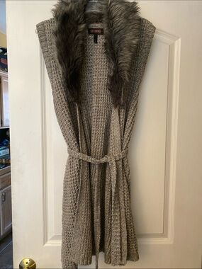 Shyanne Metallic Knit Vest Removable Faux (Removable) Fur Collar with Belt